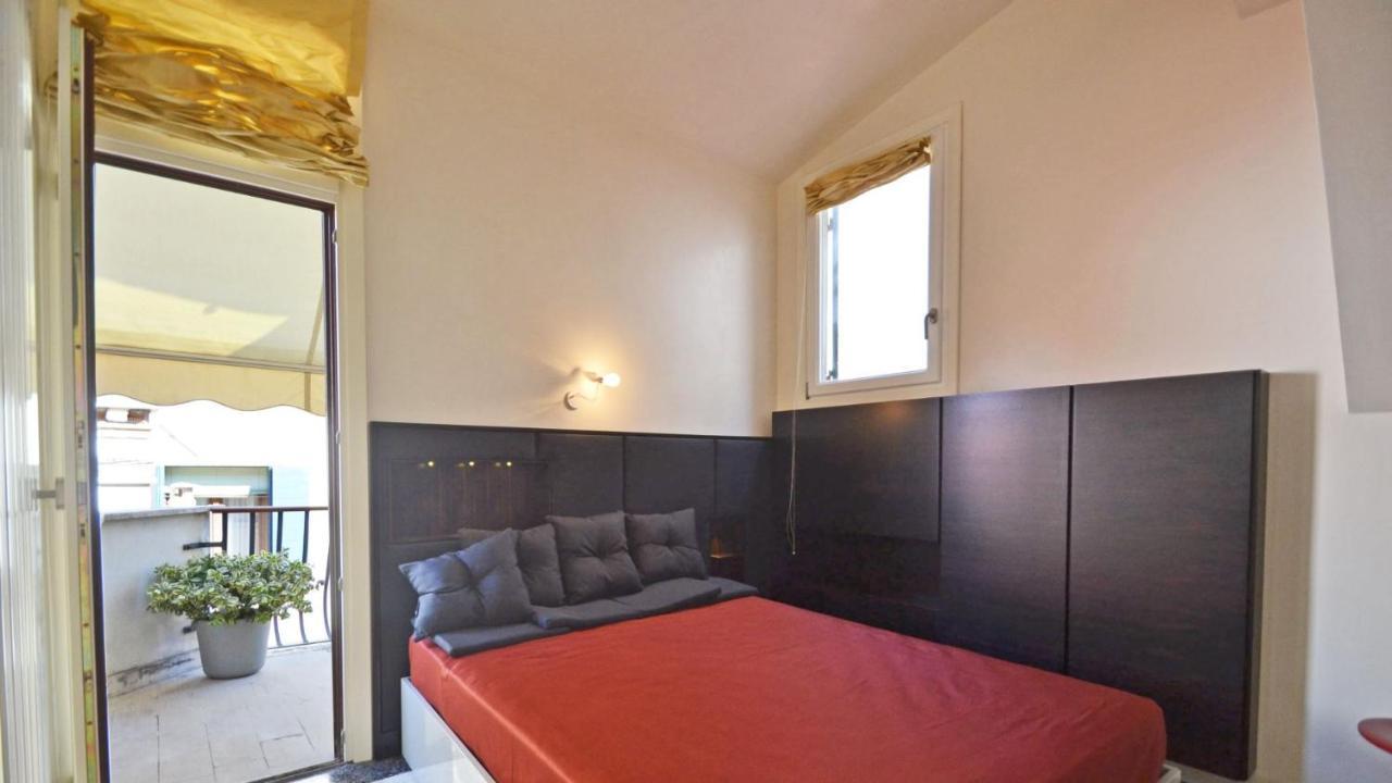 Ai Bareteri Luxury Canal View Venedig Exterior foto