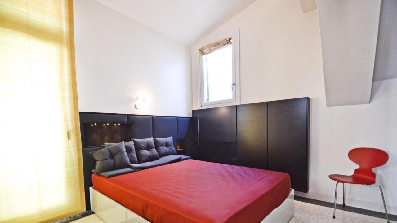 Ai Bareteri Luxury Canal View Venedig Exterior foto